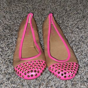 Nude and hot pink flats